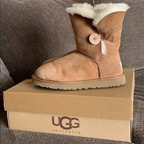 UGG Shoes - Chestnut Bailey button ugg boots